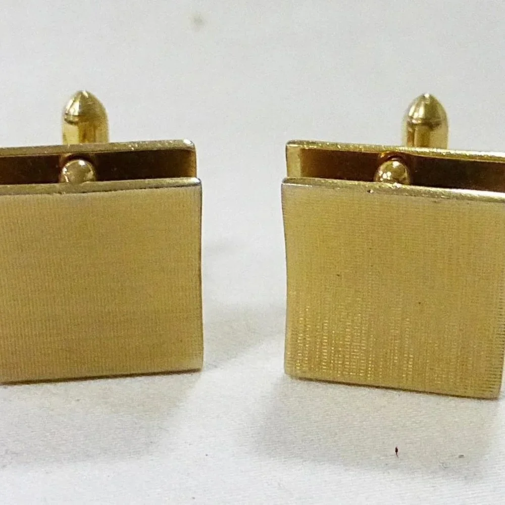 Vtg Swank cufflink square gold tone men accessories old money preppy‎